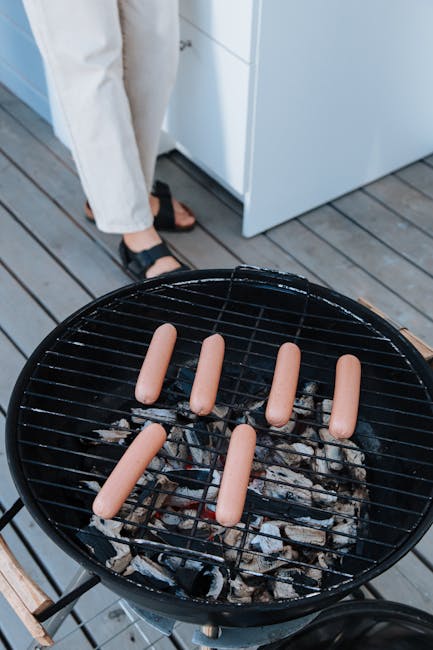 Persona revisando una experiencia antes de reservar un asado